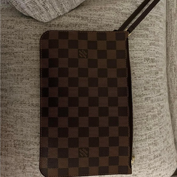 louis vuitton neverfull pouch DE - Picture 7 of 9